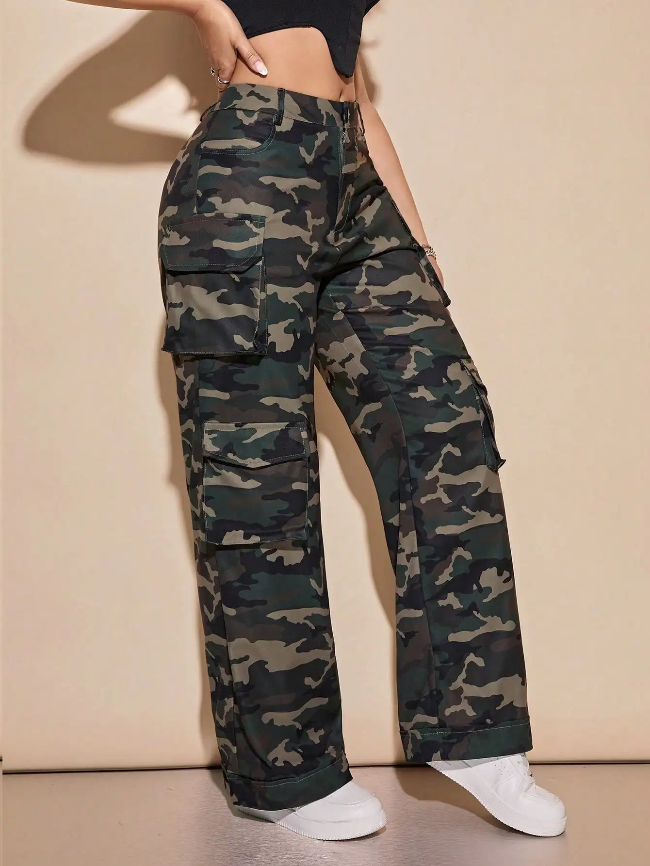 Women's Camo Cargo Pants High Waist Wide Leg Baggy Pants with Flat Pockets Casual Streetwear Jogger Military Pants 2025